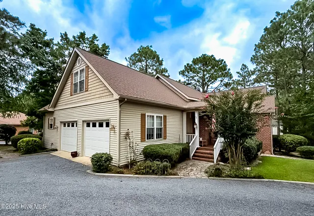$569,000 | 2 Troy Court, Pinehurst, NC 28374