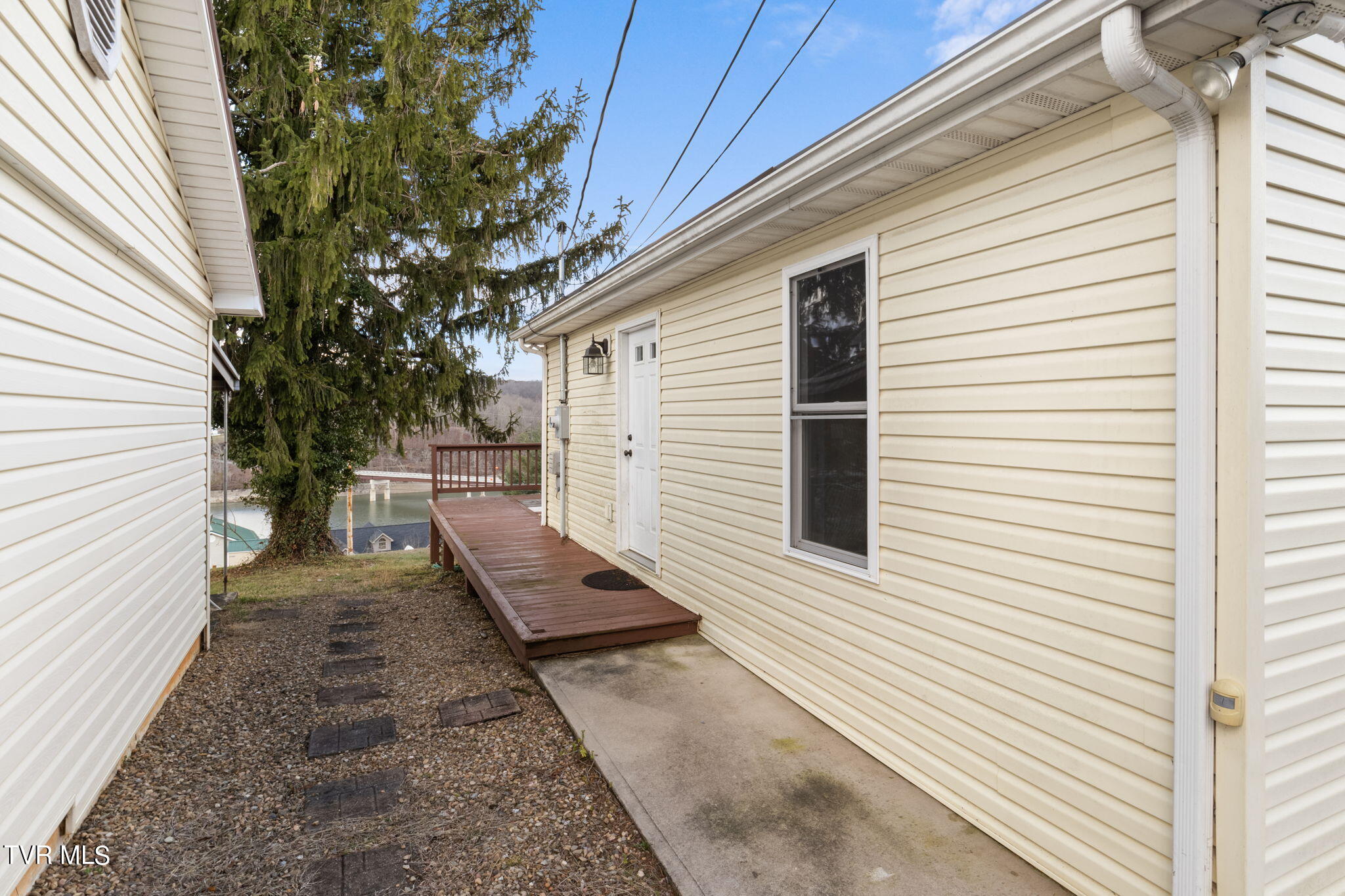 22082 Big Bass Camp Road Abingdon, VA 24211 - Photo 28 of 30 33-web-or-mls-IMG_3478