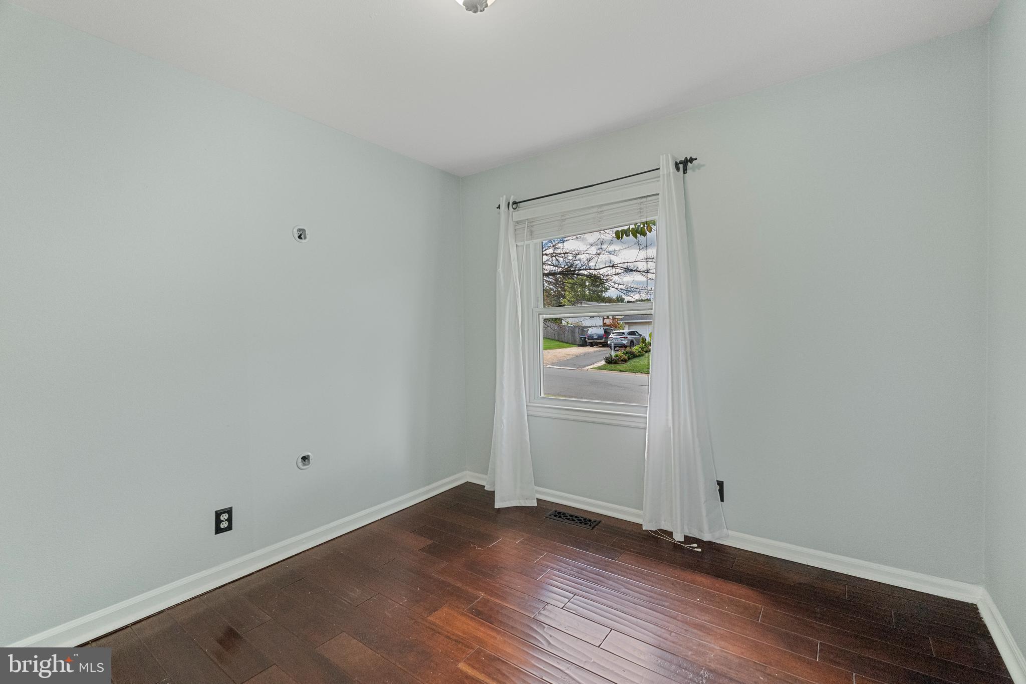 202 West Beech Road Sterling, VA 20164 - Photo 11 of 23 Bedroom 2