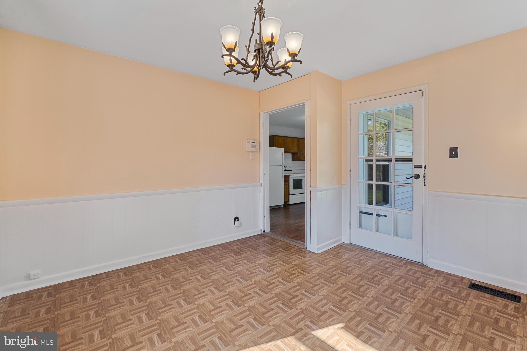 202 West Beech Road Sterling, VA 20164 - Photo 7 of 23 Dining Room