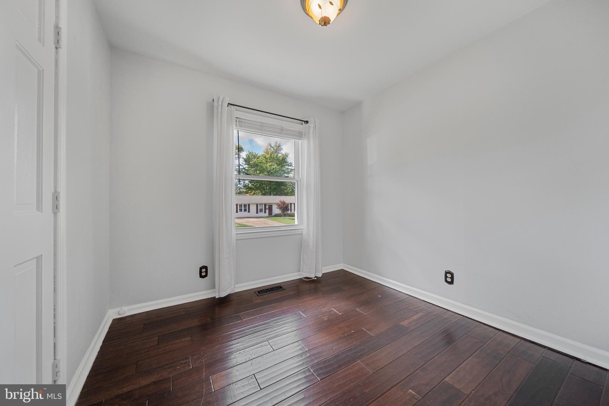 202 West Beech Road Sterling, VA 20164 - Photo 9 of 23 Bedroom 1