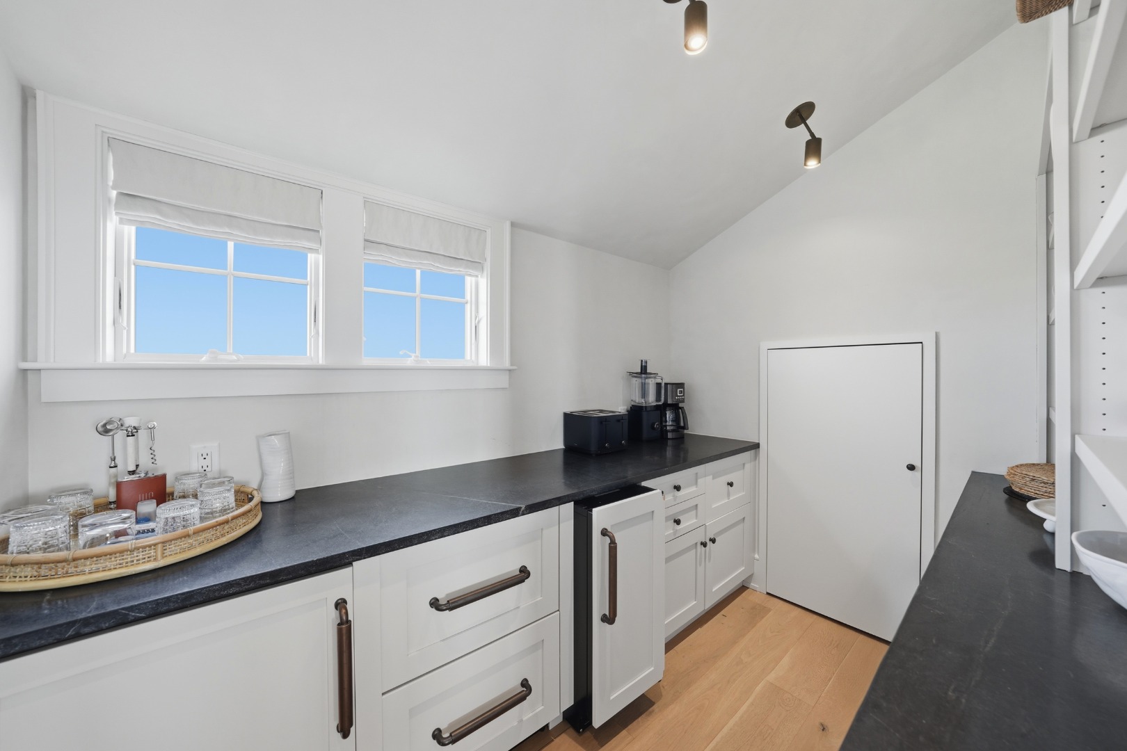 8 Sheep Pond Road Nantucket, MA 02554 - Photo 65 of 105