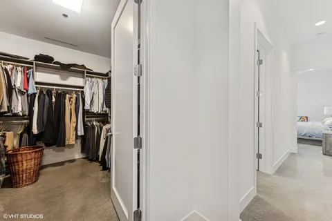 $3,200,000 | 900 West Washington Boulevard, Unit 202, Chicago, IL 60607