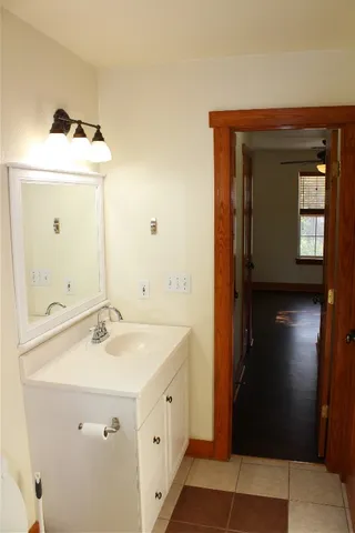 $1,350 | 107 Laurelwood Drive South, Unit B, Austin, TX 78733