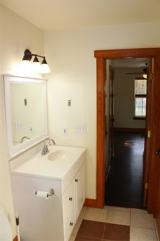 $1,350 | 107 Laurelwood Drive South, Unit B, Austin, TX 78733