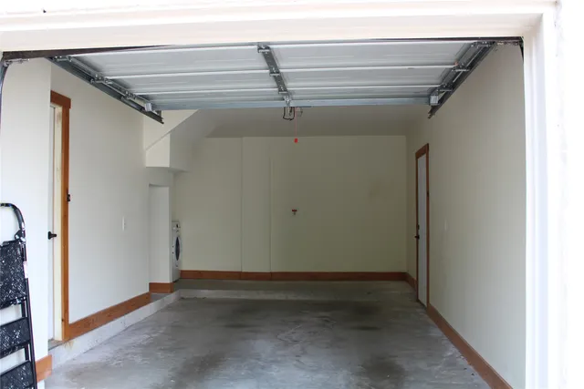 $1,350 | 107 Laurelwood Drive South, Unit B, Austin, TX 78733