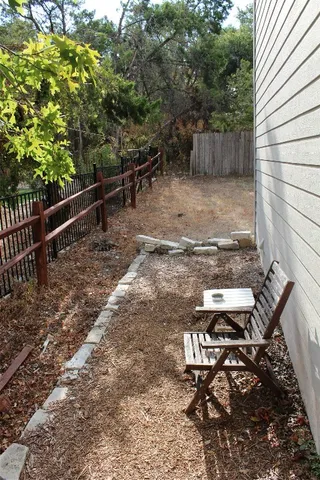 $1,350 | 107 Laurelwood Drive South, Unit B, Austin, TX 78733