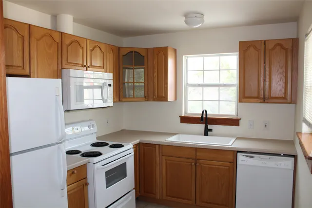 $1,350 | 107 Laurelwood Drive South, Unit B, Austin, TX 78733