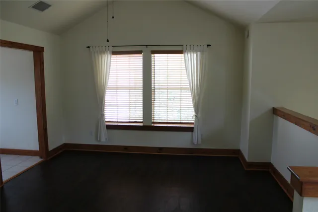 $1,350 | 107 Laurelwood Drive South, Unit B, Austin, TX 78733