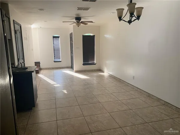 $950 | 301 South 49th Street, Unit 1, McAllen, TX 78501