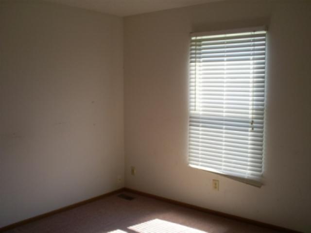 3180 Retriever Road Columbus, OH 43232 - Photo 6 of 10 Gallery Image 6