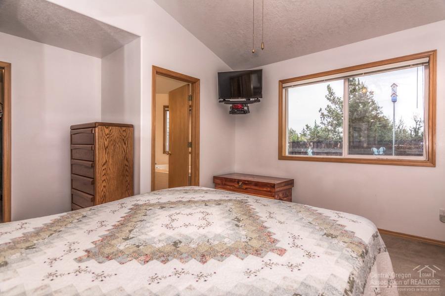 2755 Northeast Wells Acres Road Bend, OR 97701 - Photo 13 of 23 Additional Photo