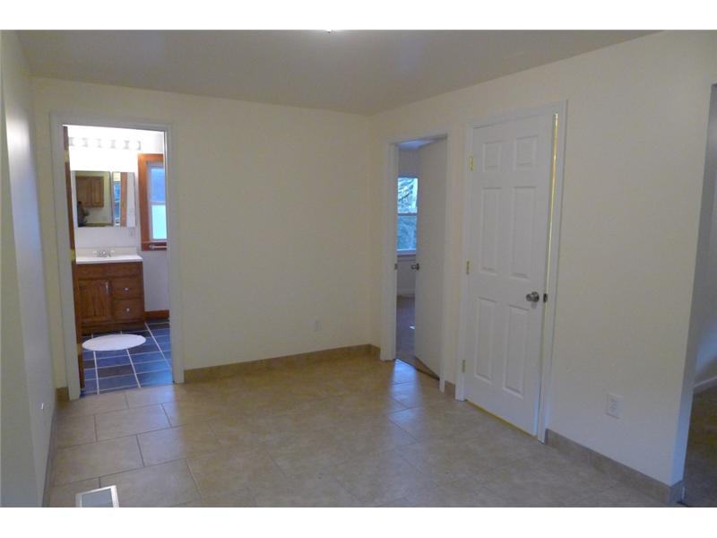35 Rosedale Road Cheswick, PA 15024 - Photo 11 of 18 Kitchen.