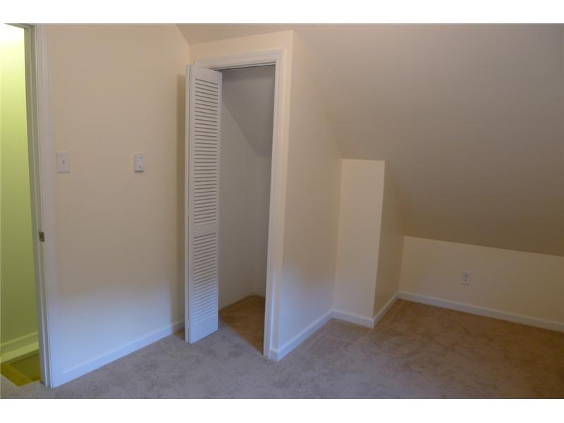 35 Rosedale Road Cheswick, PA 15024 - Photo 17 of 18 Bedroom.