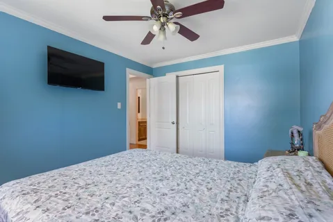 $495,000 | 8219 West Summerdale Avenue, Chicago, IL 60656