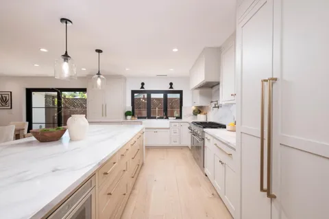$2,750,000 | 3231 Alameda De Las Pulgas, Menlo Park, CA 94025