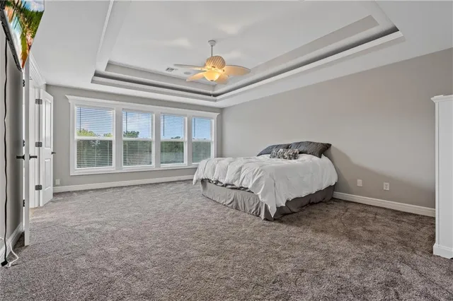 $749,900 | 607 Indian Trail Court, Smithville, MO 64089