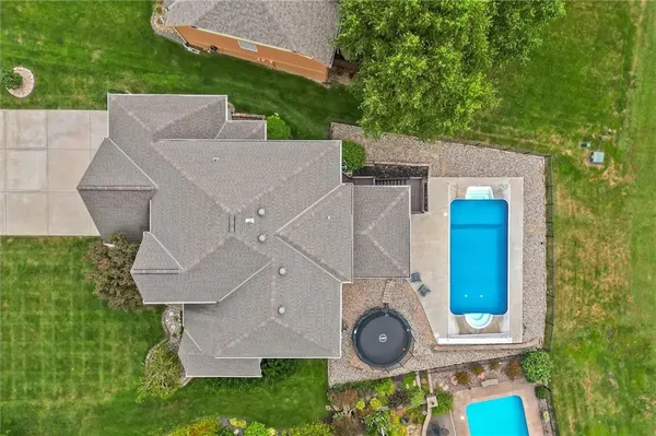 $699,607 | 607 Indian Trail Court, Smithville, MO 64089