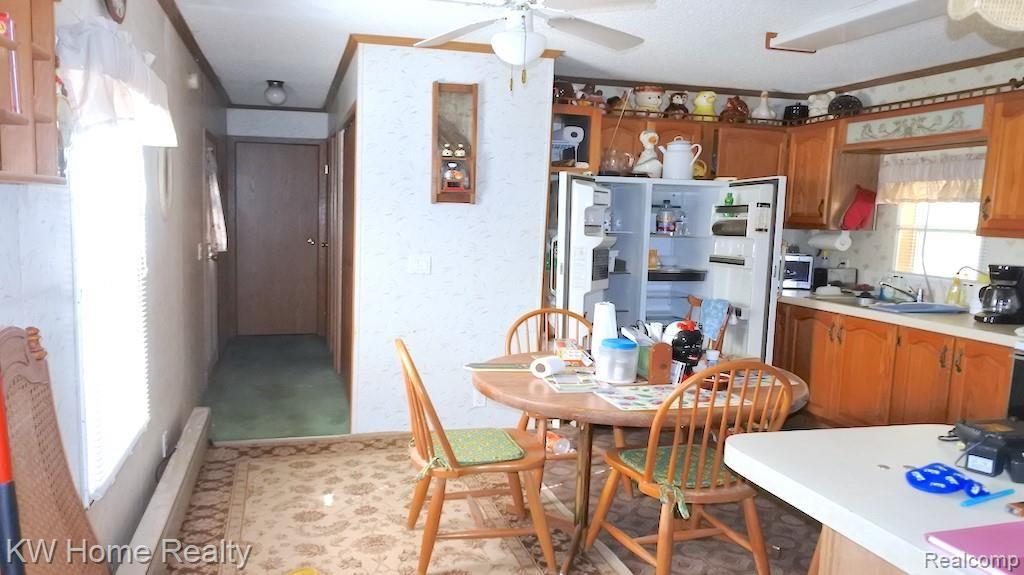 KITCHEN AND BREAKFAST RM .JPG