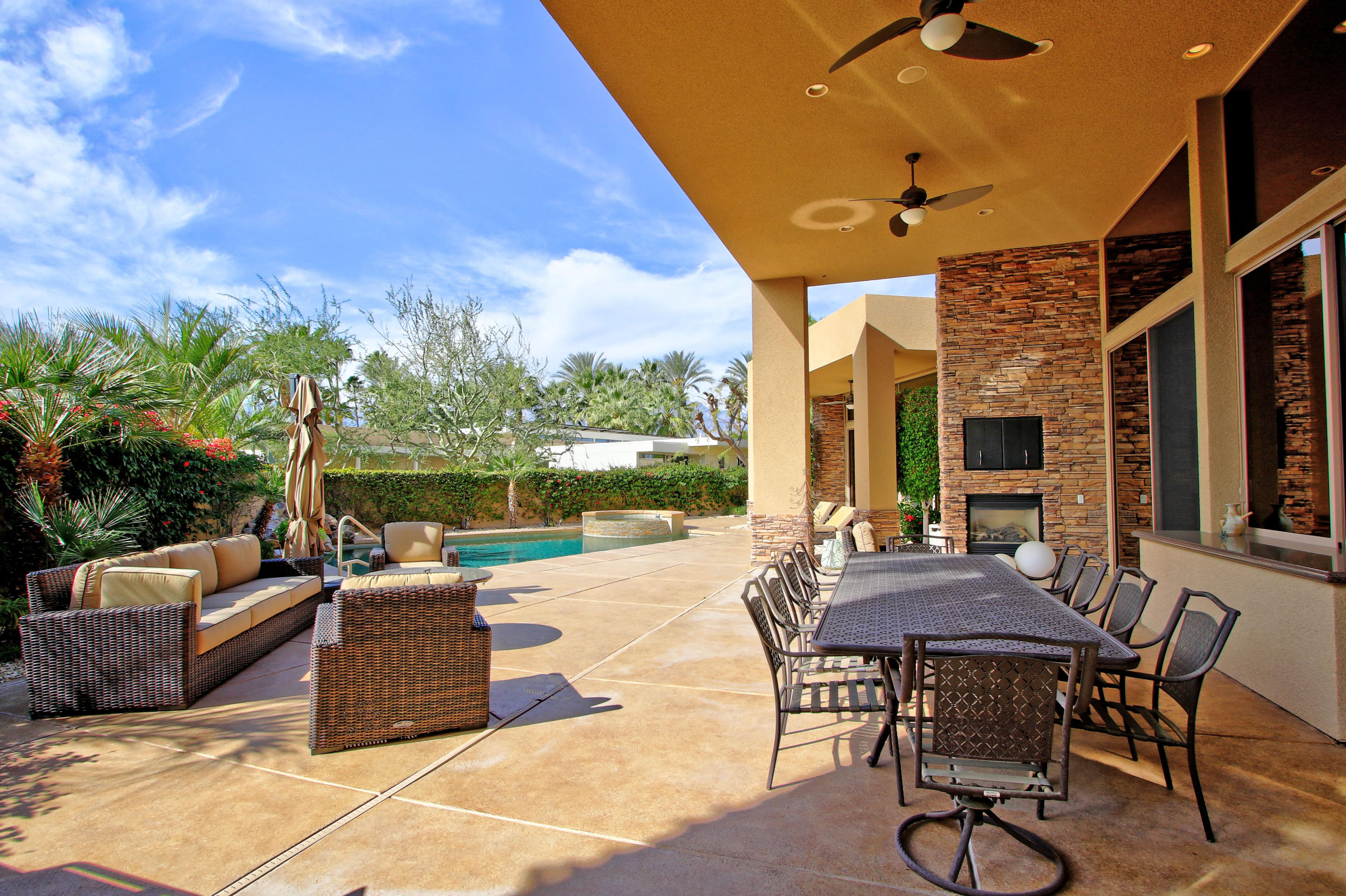 9 Sun Ridge Circle Rancho Mirage, CA 92270 - Photo 3 of 41 aaa