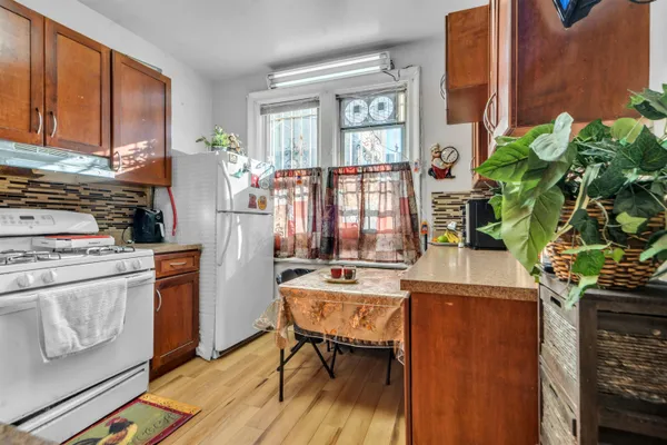 $984,999 | 807 73rd Street, North Bergen, NJ 07047