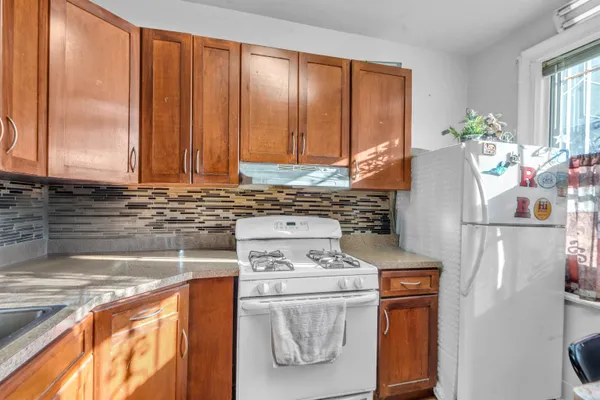 $984,999 | 807 73rd Street, North Bergen, NJ 07047