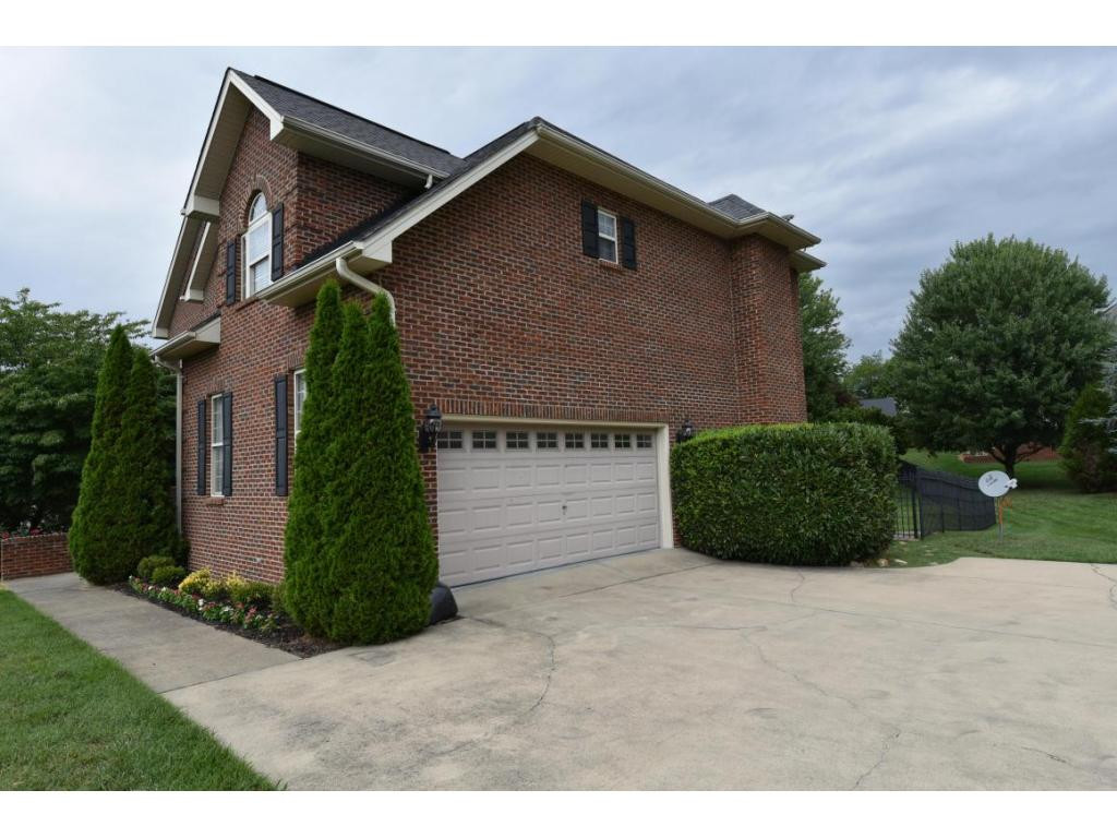 109 Reed Circle Johnson City, TN 37601 - Photo 3 of 24 Photo 3