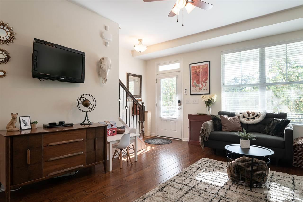 1653 Crafton Way Raleigh, NC 27607 - Photo 3 of 25