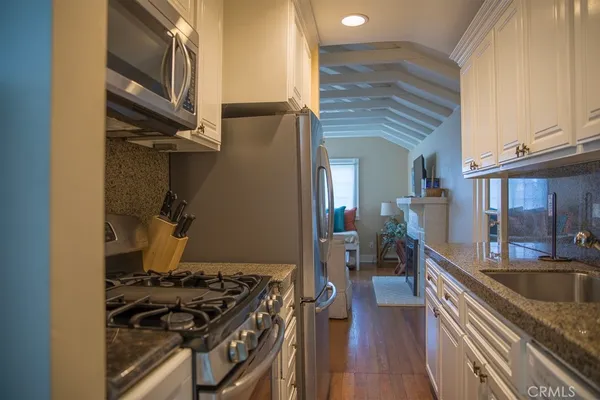 $5,000 | 1086 Glenneyre Street, Laguna Beach, CA 92651