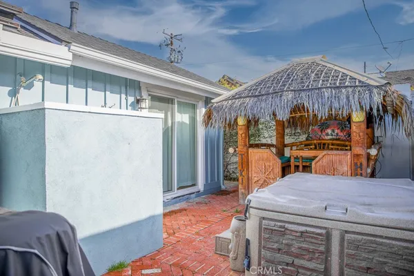 $5,000 | 1086 Glenneyre Street, Laguna Beach, CA 92651
