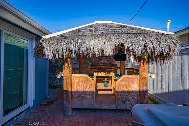 $5,000 | 1086 Glenneyre Street, Laguna Beach, CA 92651