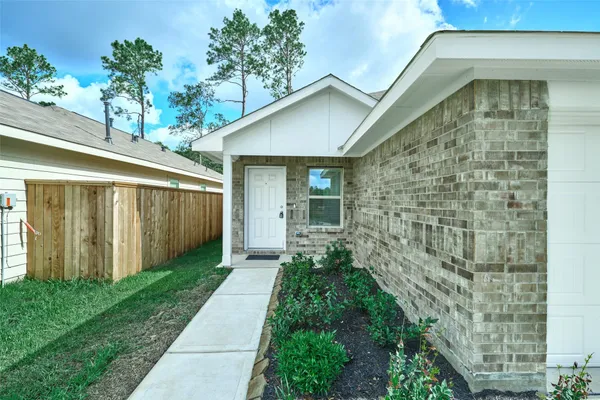 $2,000 | 3787 Solanum Drive, Conroe, TX 77301