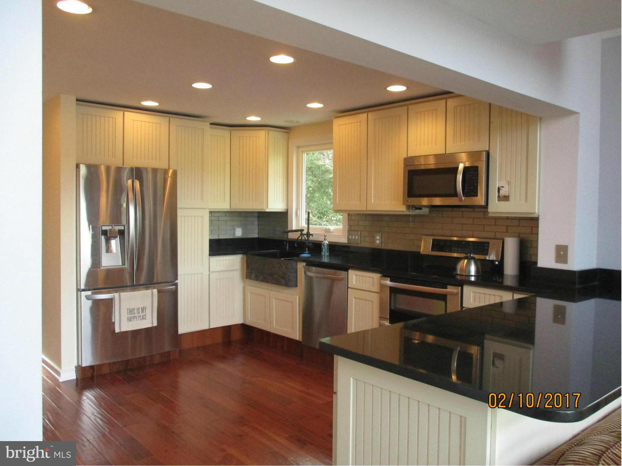 1760 Nanticoke Road Pasadena, MD 21122 - Photo 15 of 29 Kitchen