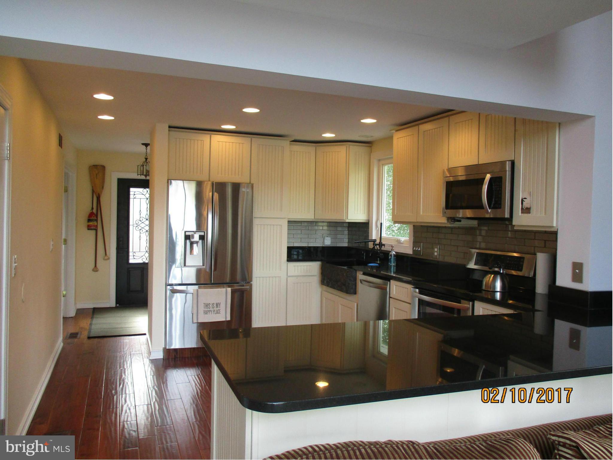 1760 Nanticoke Road Pasadena, MD 21122 - Photo 16 of 29 Kitchen