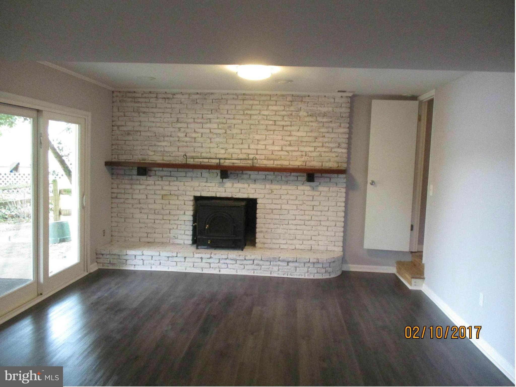 1760 Nanticoke Road Pasadena, MD 21122 - Photo 26 of 29 Family Room
