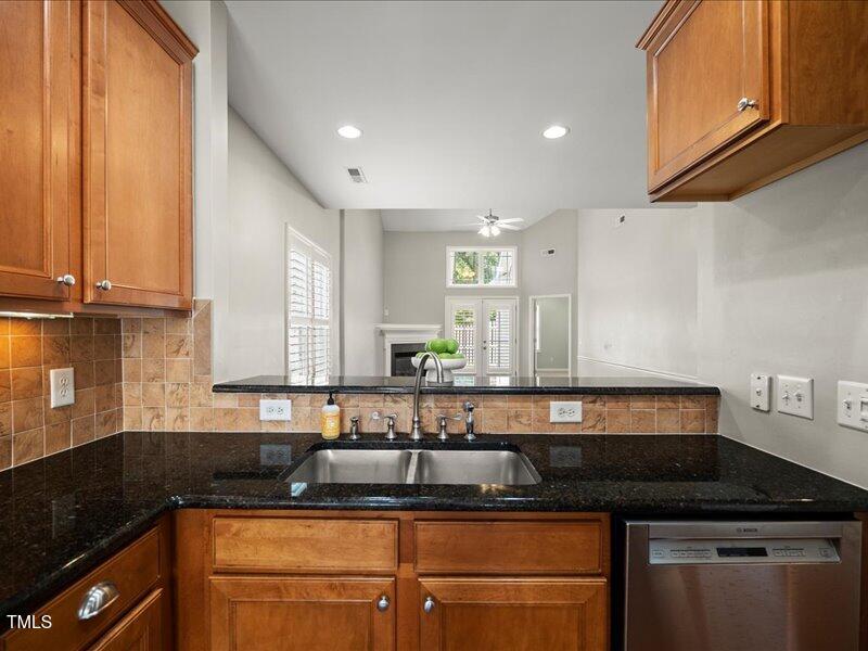 2533 Asher View Court Raleigh, NC 27606 - Photo 8 of 61 19-P1064455