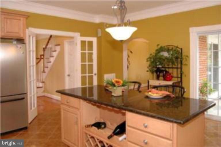 5231 Oldcastle Lane Springfield, VA 22151 - Photo 11 of 21 Kitchen #3