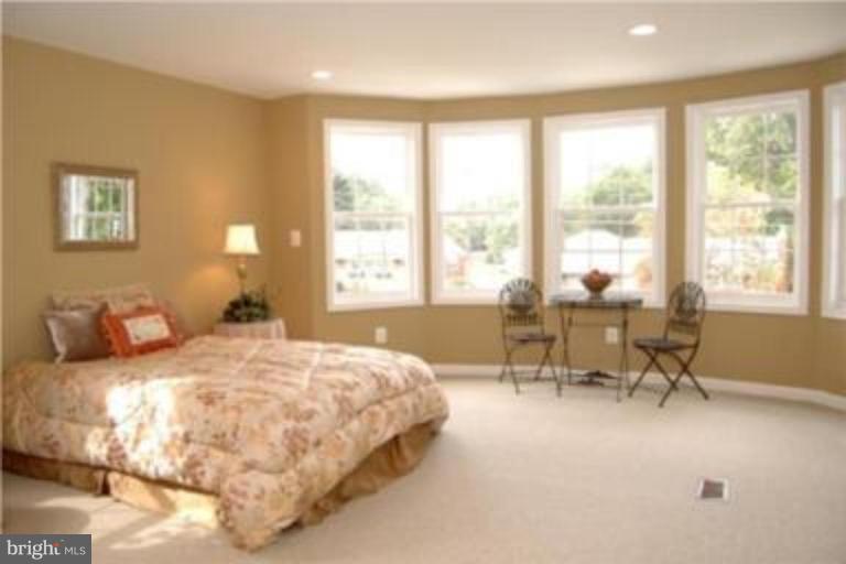 5231 Oldcastle Lane Springfield, VA 22151 - Photo 18 of 21 Master Bedroom