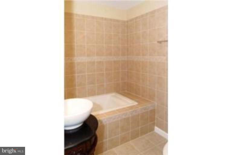 5231 Oldcastle Lane Springfield, VA 22151 - Photo 20 of 21 Master Bath #2