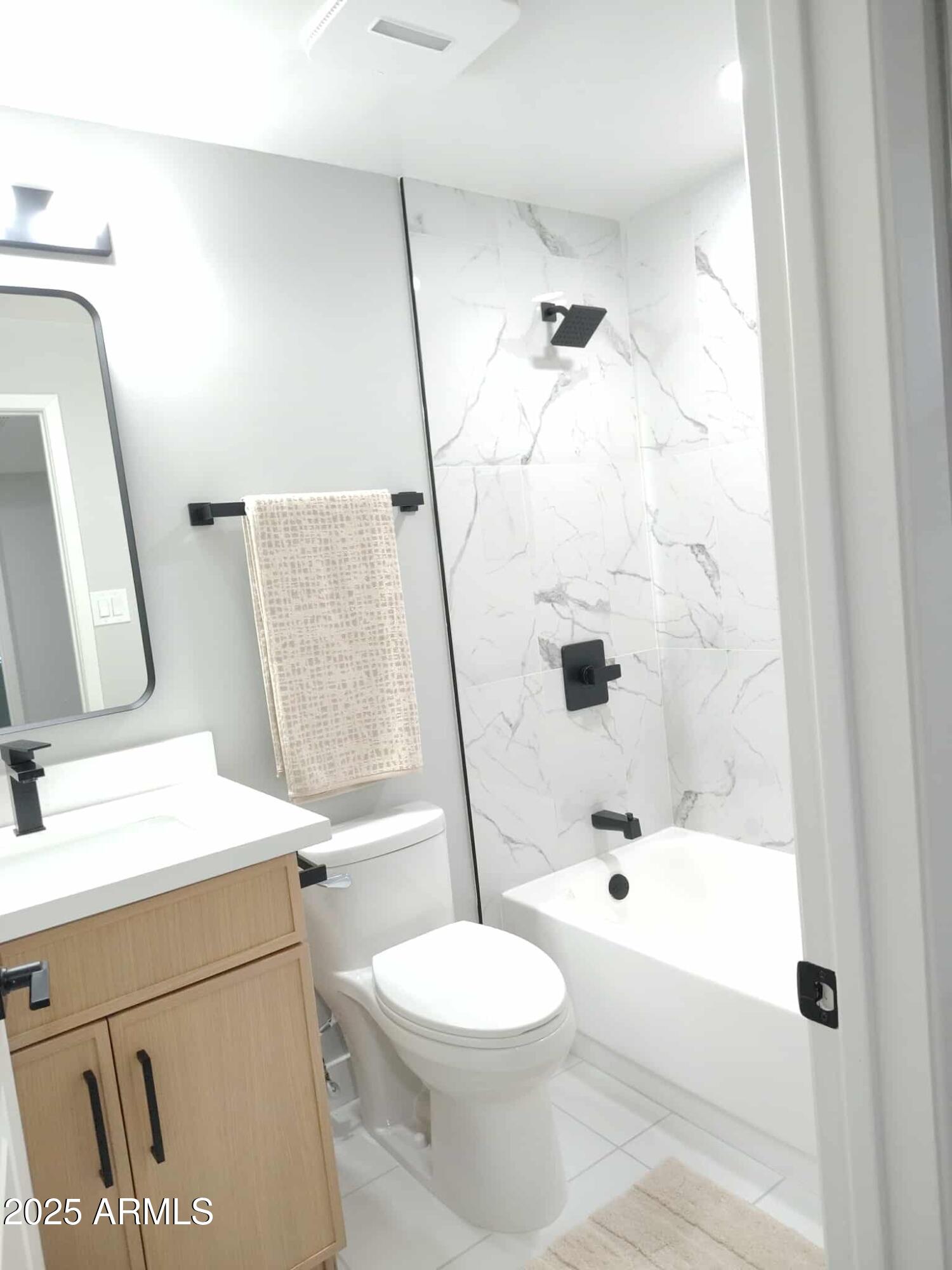 13629 North 36th Street Phoenix, AZ 85032 - Photo 12 of 30 4a767aff-a7fb-4605-9b31-d574251478be