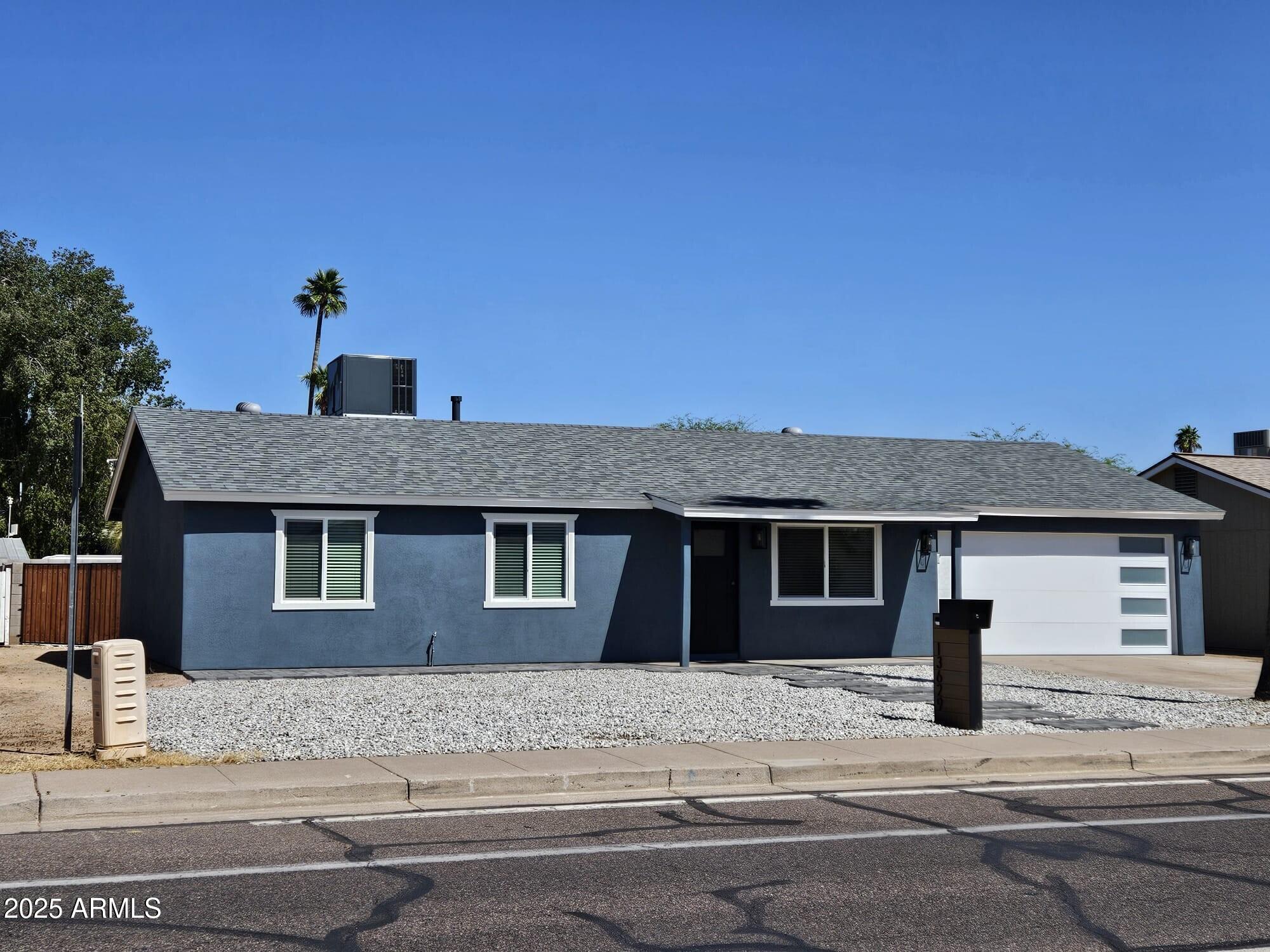 13629 North 36th Street Phoenix, AZ 85032 - Photo 2 of 30 01