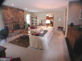 992 Culti Packer Road Yardley, PA 19067 - Photo 4 of 6 Gallery Image 4
