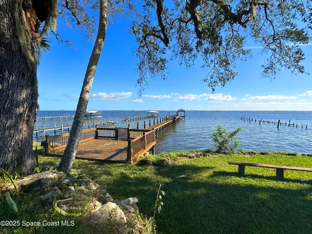 $899,999 | 3945 Indian River Drive, Cocoa, FL 32926