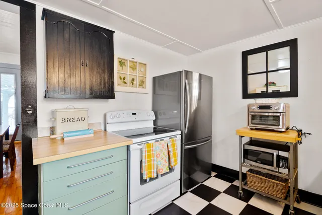 $899,999 | 3945 Indian River Drive, Cocoa, FL 32926