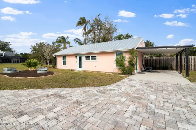 $899,999 | 3945 Indian River Drive, Cocoa, FL 32926