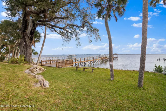 $899,999 | 3945 Indian River Drive, Cocoa, FL 32926