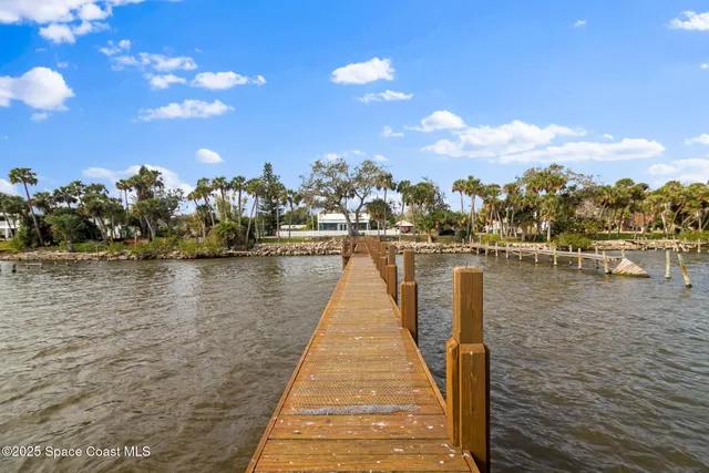 $899,999 | 3945 Indian River Drive, Cocoa, FL 32926
