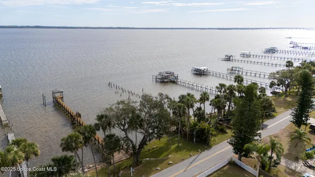 $899,999 | 3945 Indian River Drive, Cocoa, FL 32926