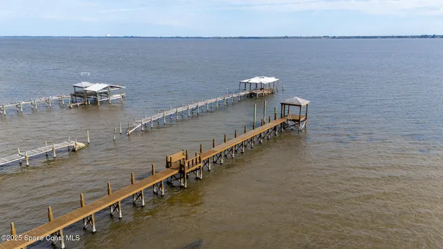 $899,999 | 3945 Indian River Drive, Cocoa, FL 32926