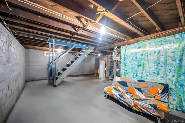 $700,000 | 39 Andrews Avenue, Wheatley Heights, NY 11798